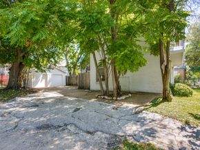 2250 W Main Street, Houston TX 77098