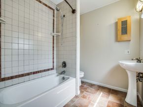 2250 W Main Street, Houston TX 77098