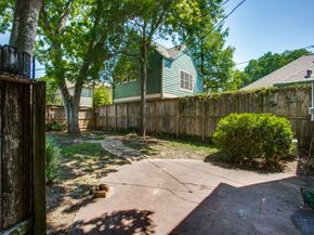 2250 W Main Street, Houston TX 77098