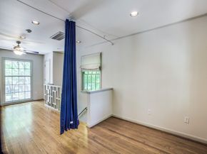 2250 W Main Street, Houston TX 77098