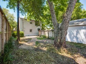 2250 W Main Street, Houston TX 77098