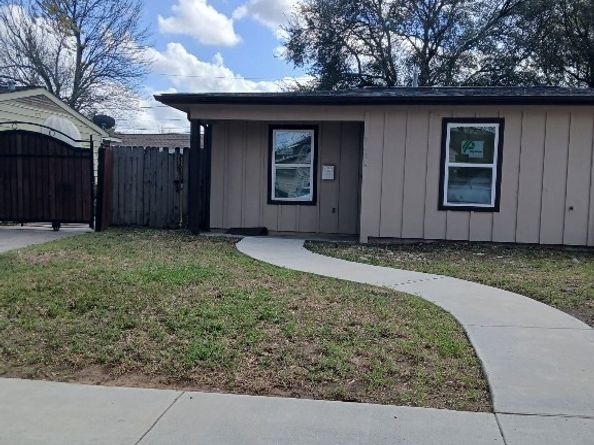 7422 Thurow Street, Houston TX 77087