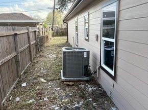 7422 Thurow Street, Houston TX 77087