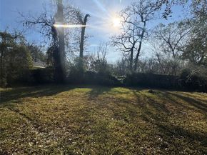 8527 Chalcos Drive, Houston TX 77017