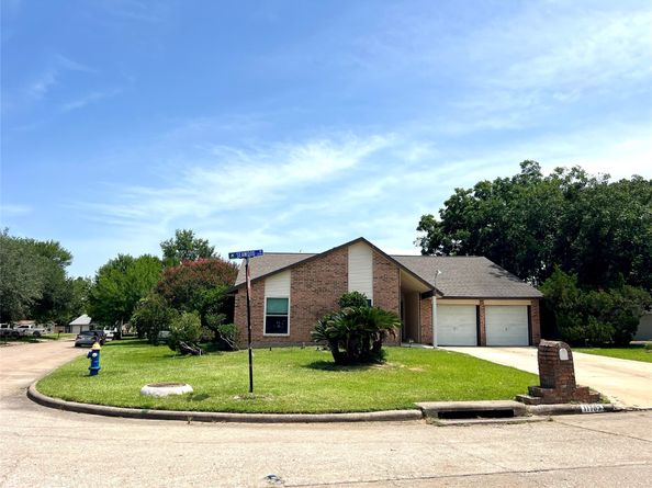 11703 Seawood Drive, Houston TX 77089