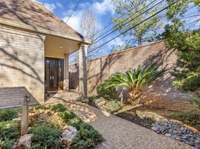 15600 Barkers Landing Road 14, Houston TX 77079