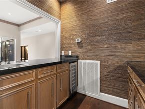 15600 Barkers Landing Road 14, Houston TX 77079