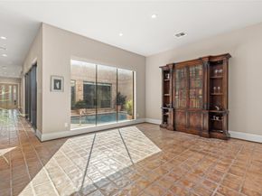 15600 Barkers Landing Road 14, Houston TX 77079