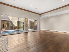 15600 Barkers Landing Road 14, Houston TX 77079