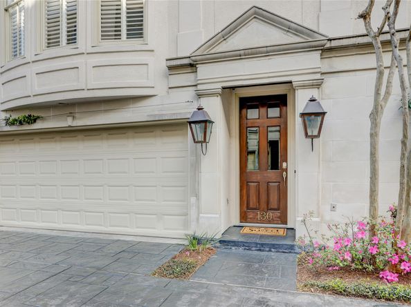 130 Oak Place Drive, Houston TX 77006