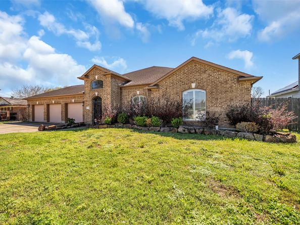 4818 Briscoe Street, Houston TX 77033