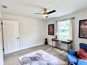 3221 Durhill Street, Houston TX 77025