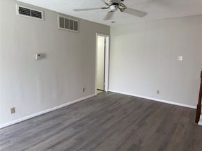 2120 El Paseo Street 3308, Houston TX 77054