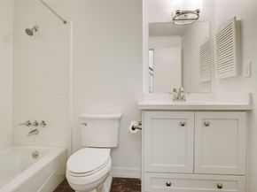 702 Augusta Drive 702, Houston TX 77057