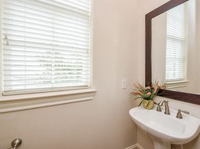 1027 Saint Charles Street, Houston TX 77003