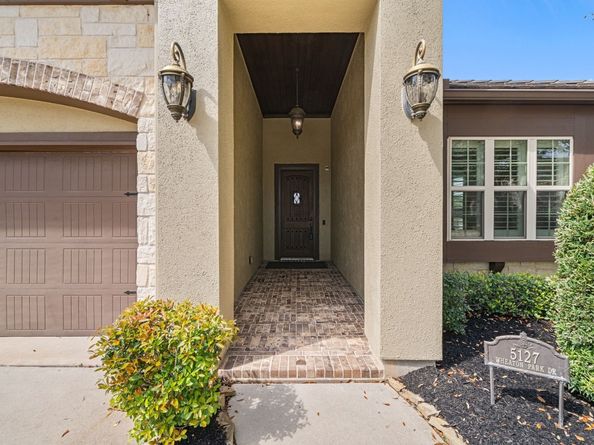 5127 Wheaton Park Drive, Sugar Land TX 77479
