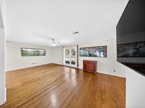 6015 De Moss Drive, Houston TX 77081