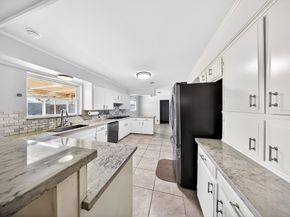 6015 De Moss Drive, Houston TX 77081