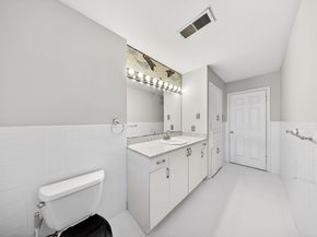 6015 De Moss Drive, Houston TX 77081