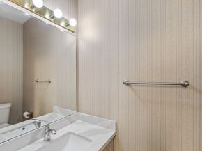 3124 Holly Hall Street 3124, Houston TX 77054