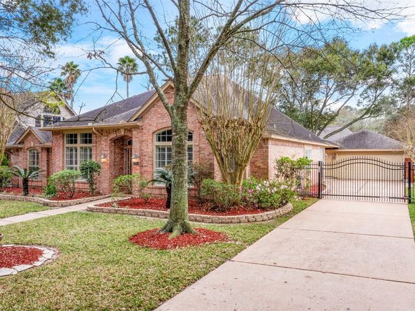 4011 W Pine Brook Way, Houston TX 77059