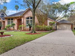 4011 W Pine Brook Way, Houston TX 77059