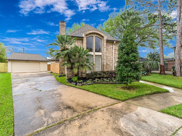 12422 Piping Rock Drive, Houston TX 77077