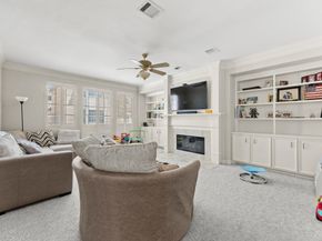 20 Stalynn Lane, Houston TX 77027