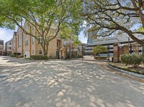 20 Stalynn Lane, Houston TX 77027