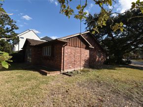 3647 Aberdeen Way, Houston TX 77025