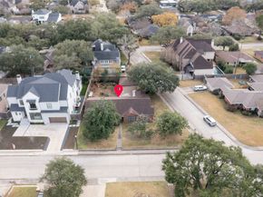 3647 Aberdeen Way, Houston TX 77025