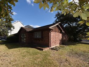 3647 Aberdeen Way, Houston TX 77025