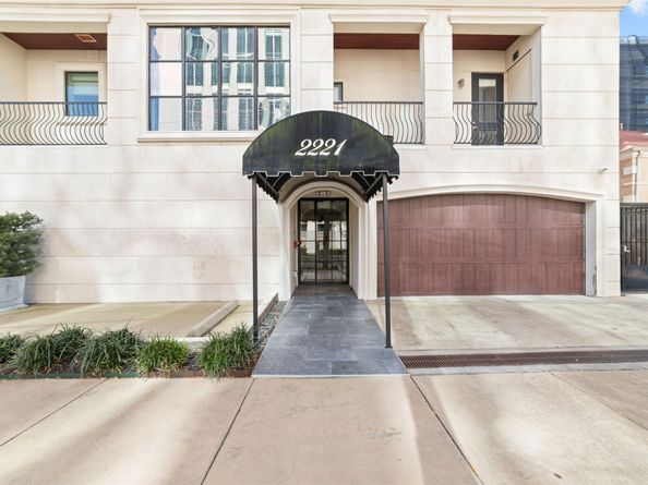 2221 Welch Street 201, Houston TX 77019