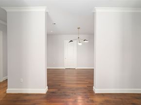 2221 Welch Street 201, Houston TX 77019