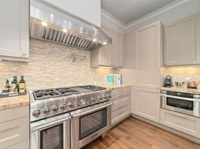 2221 Welch Street 201, Houston TX 77019