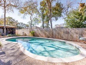 13802 Lynnwood Lane, Sugar Land TX 77498