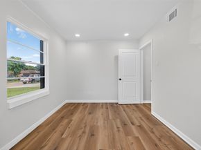 4310 Jorns Street, Houston TX 77045