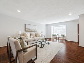 6462 Burgoyne Road, Houston TX 77057