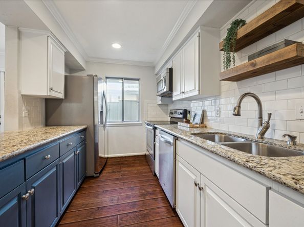 6462 Burgoyne Road, Houston TX 77057