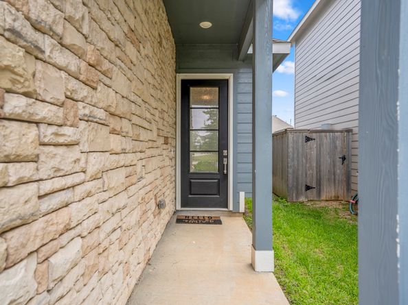 613 Royal Arch Drive, Conroe TX 77304