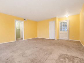 8223 Kingsbrook Road 215, Houston TX 77024