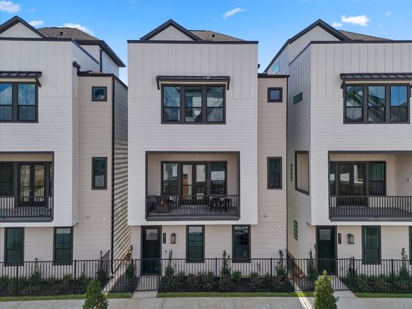 2212 Dennis Street, Houston TX 77004