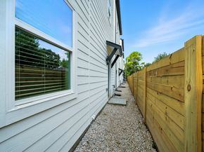 1979 Bauer Dr, Houston TX 77080