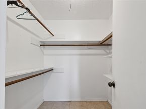 2410 Colonial Ridge Drive, Friendswood TX 77546