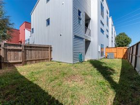 3050 Commerce Street, Houston TX 77003