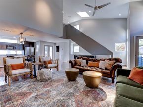 3050 Commerce Street, Houston TX 77003