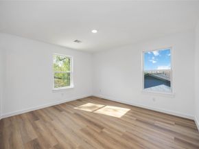 5809 Senior Street, Houston TX 77016