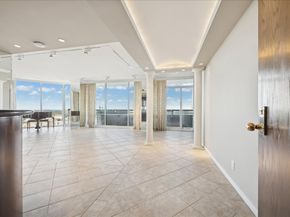 14 Greenway Plaza 22M/R, Houston TX 77046