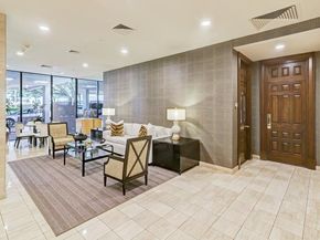 14 Greenway Plaza 22M/R, Houston TX 77046