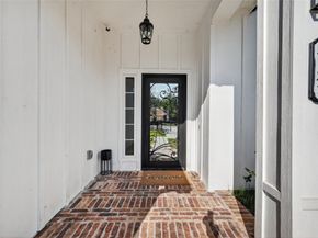 5121 Firnat Street, Houston TX 77016